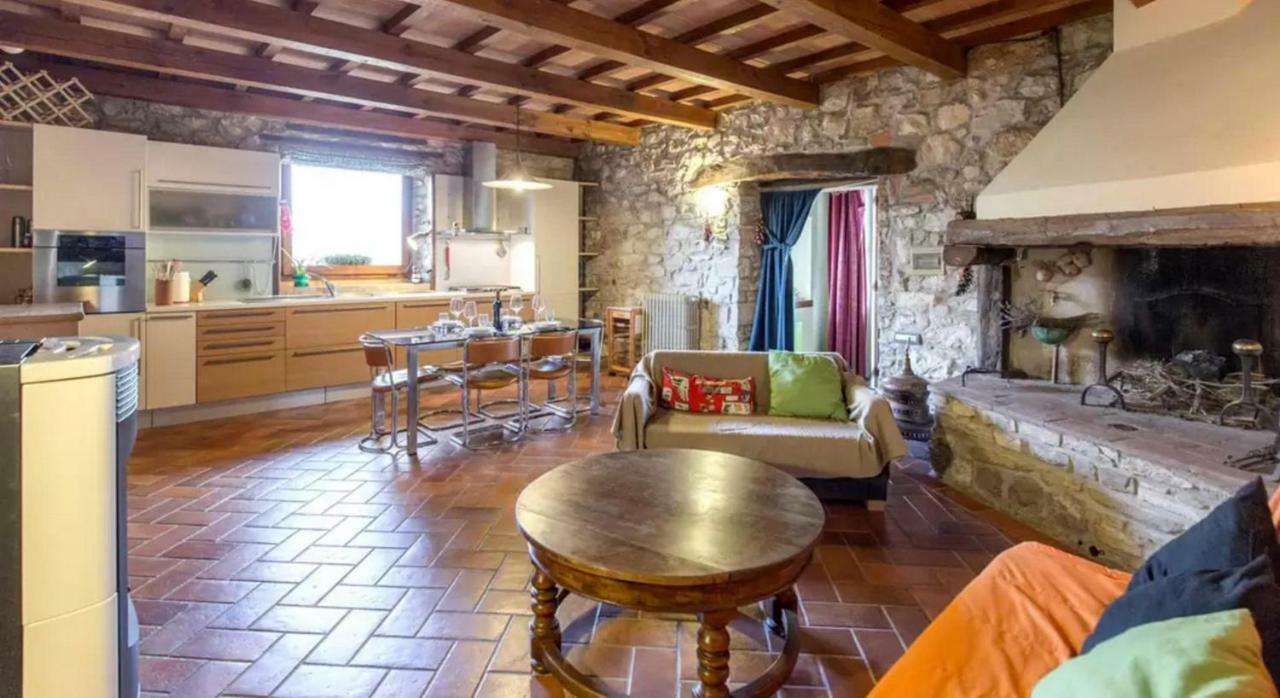 Casa Mazzocchi Vista Su Poppi Villa Екстериор снимка